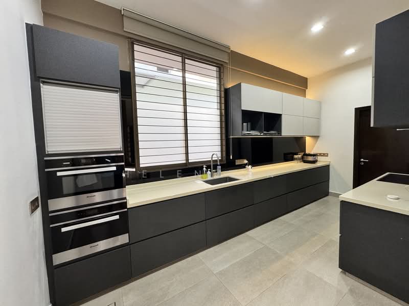 Picardy Gardens, 122E Jalan Pari Burong, 7 Bedrooms, 7,000 sqft, Detached House For Sale, by Helen Tan, 500136364 - Kitchen - PropertyGuru.com.sg
