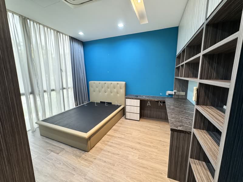 Picardy Gardens, 122E Jalan Pari Burong, 7 Bedrooms, 7,000 sqft, Detached House For Sale, by Helen Tan, 500136364 - Bedroom - PropertyGuru.com.sg