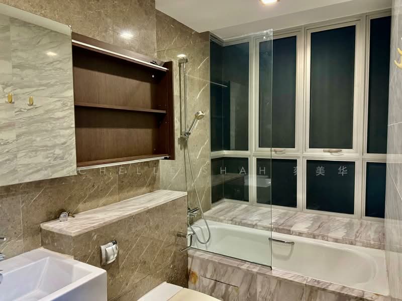 The Parc Condominium, 11 West Coast Walk, 2 Bedrooms, 980 sqft, Condominium For Rent, by Michelle Shah 蔡美华, 500136368 - Bathroom - PropertyGuru.com.sg