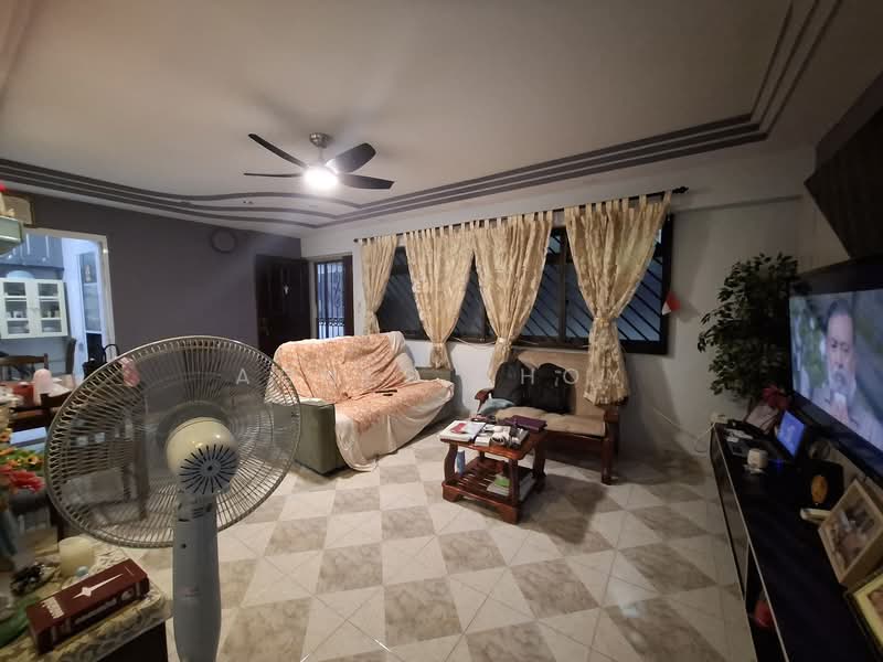 632 Jurong West Street 65, 632 Jurong West Street 65, 3 Bedrooms, 979 sqft, HDB Flat For Rent, by Agnes Choy, 500136369 - Living Room - PropertyGuru.com.sg
