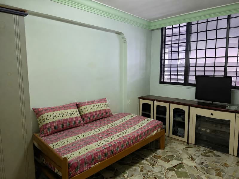294 Choa Chu Kang Avenue 2, 294 Choa Chu Kang Avenue 2, 3 Bedrooms, 1,108 sqft, HDB Flat For Sale, by Nick R. L, 500136386 - Bedroom - PropertyGuru.com.sg