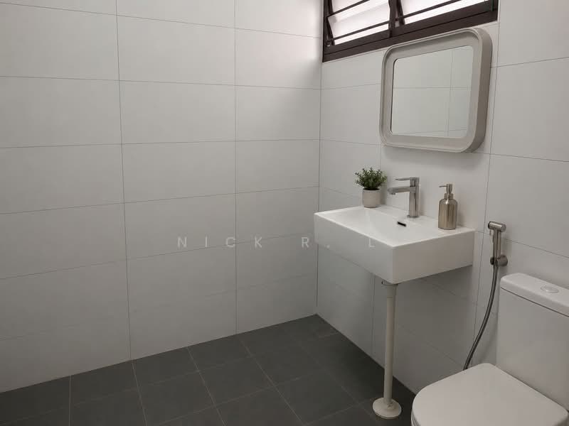 294 Choa Chu Kang Avenue 2, 294 Choa Chu Kang Avenue 2, 3 Bedrooms, 1,108 sqft, HDB Flat For Sale, by Nick R. L, 500136386 - Bathroom - PropertyGuru.com.sg