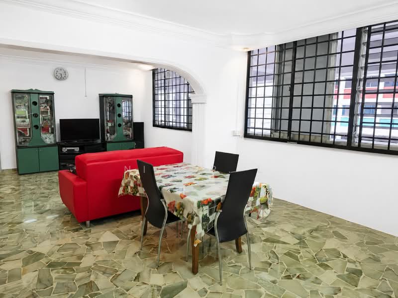 294 Choa Chu Kang Avenue 2, 294 Choa Chu Kang Avenue 2, 3 Bedrooms, 1,108 sqft, HDB Flat For Sale, by Nick R. L, 500136386 - Living Room - PropertyGuru.com.sg