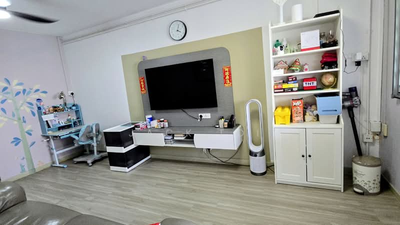 131 Cashew Road, 131 Cashew Road, 2 Bedrooms, 786 sqft, HDB Flat For Sale, by Jack Toi, 500136390 - Living Room - PropertyGuru.com.sg