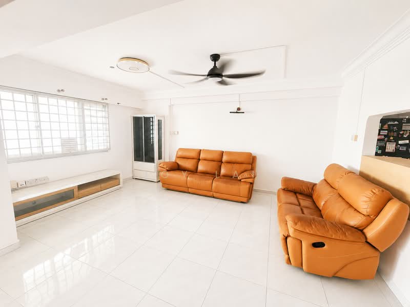 431 Choa Chu Kang Avenue 4, 431 Choa Chu Kang Avenue 4, Dairy Farm / Bukit Panjang / Choa Chu Kang, 3 Bedrooms, 1,119 sqft, HDB Flat For Sale, by Joy Lai, 500136403 - Living Room - PropertyGuru.com.sg