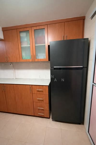 30 Marine Crescent, 30 Marine Crescent, 2 Bedrooms, 700 sqft, HDB Flat For Sale, by Lin Yiqian, 500136408 - Kitchen - PropertyGuru.com.sg