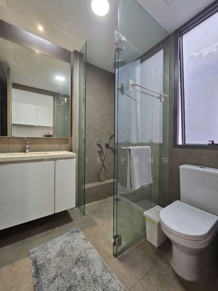 Stratum, 98 Elias Road, 1 Bedroom, 452 sqft, Condominium For Sale, by Chris Pang, 500136420 - Bathroom - PropertyGuru.com.sg
