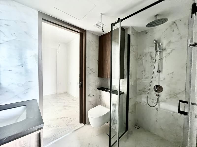 Sceneca Residence, Tanah Merah Kechil Link, 3 Bedrooms, 883 sqft, Condominium For Rent, by Homer Lau, 500136432 - Bathroom - PropertyGuru.com.sg