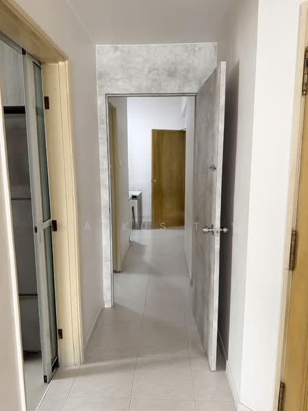 Bishan Park Condo, 14 Sin Ming Walk, 4 Bedrooms, 1,540 sqft, Condominium For Sale, by Markus Tay, 500136444 - Door seperating living spaces - PropertyGuru.com.sg