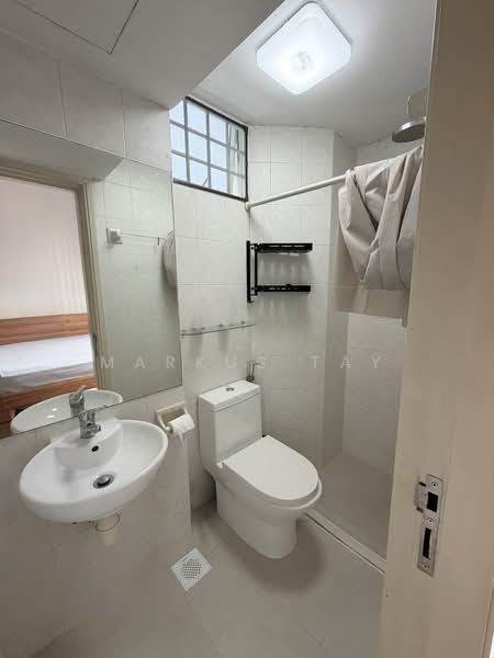 Bishan Park Condo, 14 Sin Ming Walk, 4 Bedrooms, 1,540 sqft, Condominium For Sale, by Markus Tay, 500136444 - Junior Master Bathroom - PropertyGuru.com.sg