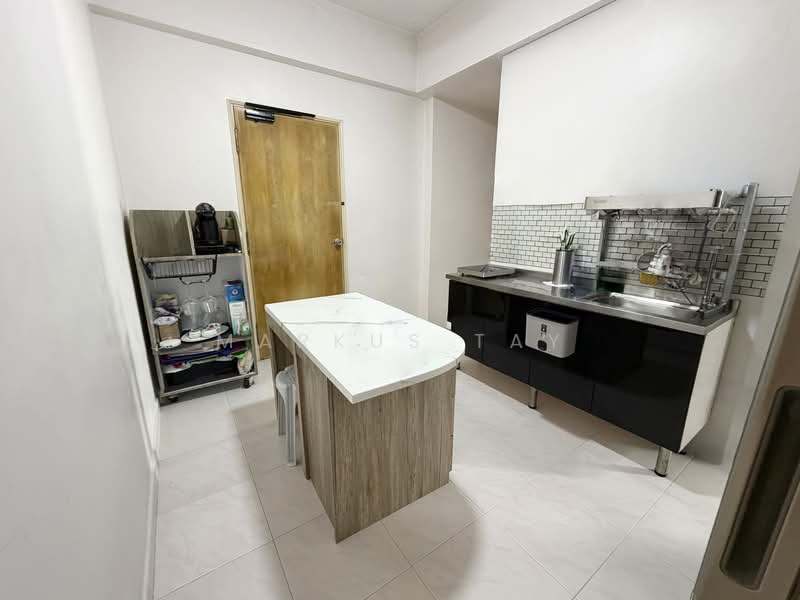 Bishan Park Condo, 14 Sin Ming Walk, 4 Bedrooms, 1,540 sqft, Condominium For Sale, by Markus Tay, 500136444 - Pantry - PropertyGuru.com.sg
