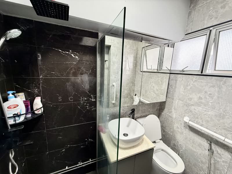 317 Ang Mo Kio Street 31, 317 Ang Mo Kio Street 31, Room Rental, 150 sqft, HDB Flat For Rent, by Schelle Gan, 500136446 - Bathroom - PropertyGuru.com.sg