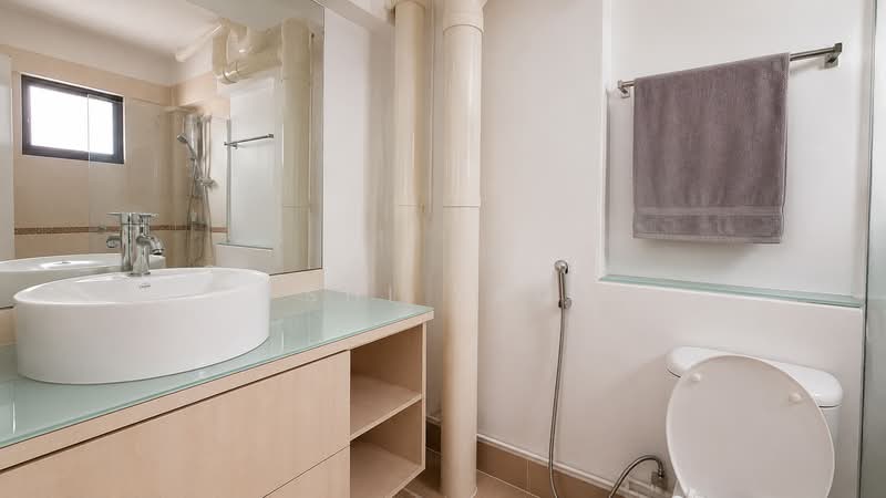 297A Choa Chu Kang Avenue 2, 297A Choa Chu Kang Avenue 2, 4 Bedrooms, 1,087 sqft, HDB Flat For Rent, by Shi Yao, 500136453 - Bathroom - PropertyGuru.com.sg