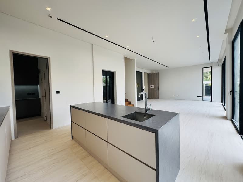Brand New with Lift & Pool, Modern design with quality Interior & exteror, walk to Tan Kah Kee MRT – call 8130 3636 to view now!, 6 Bedrooms, 6,700 sqft, Semi-Detached House For Sale, by Kim Yan 金燕, 500136457 - Kitchen - PropertyGuru.com.sg