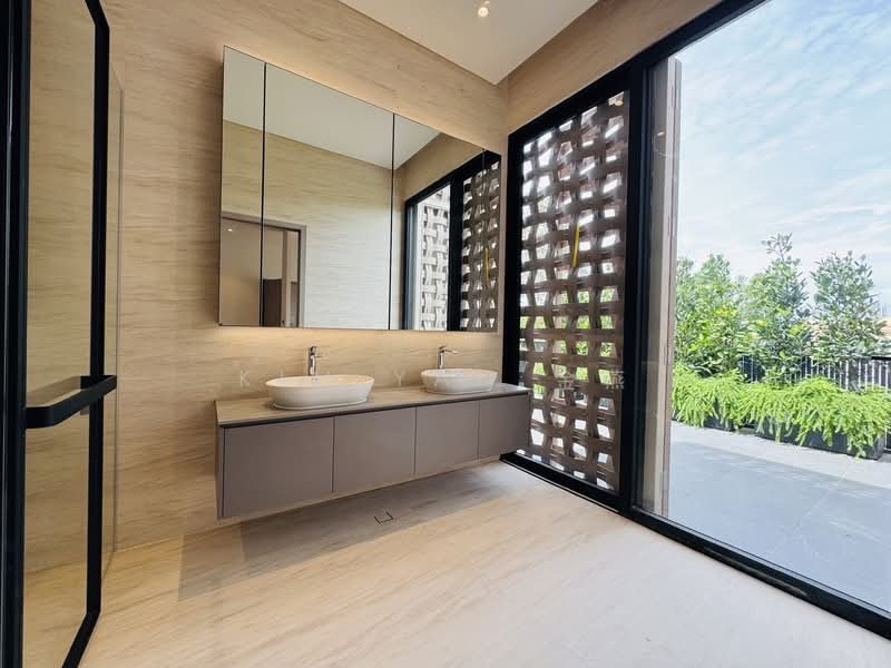 Brand New with Lift & Pool, Modern design with quality Interior & exteror, walk to Tan Kah Kee MRT – call 8130 3636 to view now!, 6 Bedrooms, 6,700 sqft, Semi-Detached House For Sale, by Kim Yan 金燕, 500136457 - Bathroom - PropertyGuru.com.sg