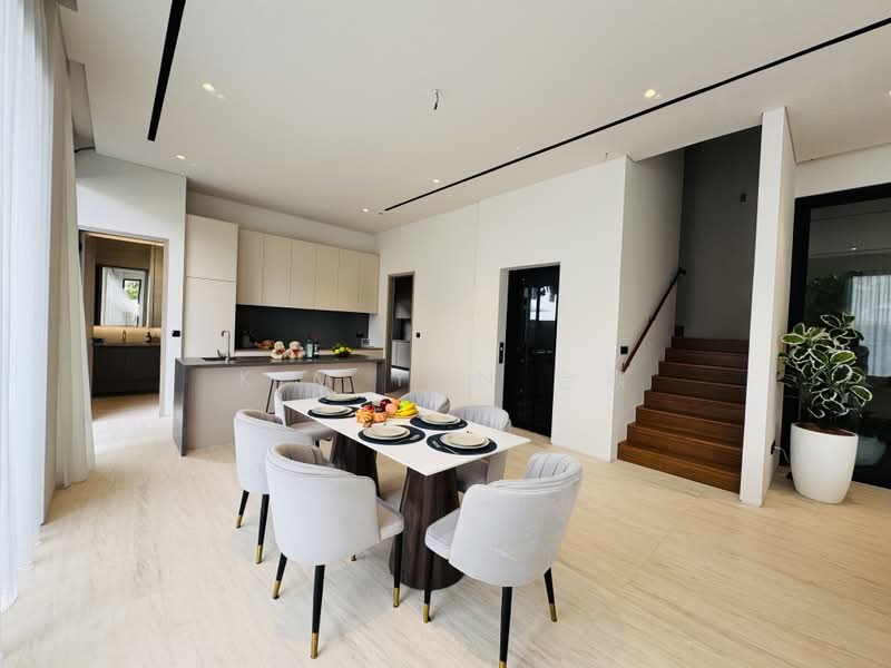 Brand New with Lift & Pool, Modern design with quality Interior & exteror, walk to Tan Kah Kee MRT – call 8130 3636 to view now!, 6 Bedrooms, 6,700 sqft, Semi-Detached House For Sale, by Kim Yan 金燕, 500136457 - Kitchen - PropertyGuru.com.sg