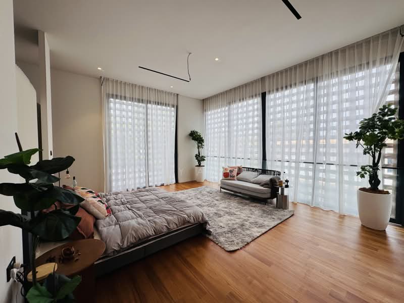 Brand New with Lift & Pool, Modern design with quality Interior & exteror, walk to Tan Kah Kee MRT – call 8130 3636 to view now!, 6 Bedrooms, 6,700 sqft, Semi-Detached House For Sale, by Kim Yan 金燕, 500136457 - Bedroom - PropertyGuru.com.sg