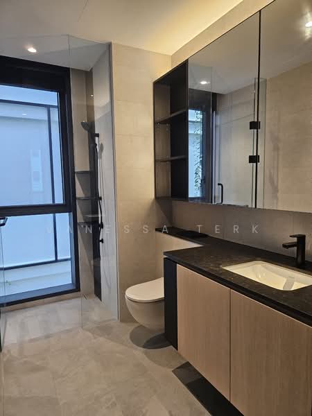 Jervois Mansion, 14 Jervois Close, 3 Bedrooms, 1,249 sqft, Condominium For Rent, by Vanessa Terk, 500136463 - Bathroom - PropertyGuru.com.sg