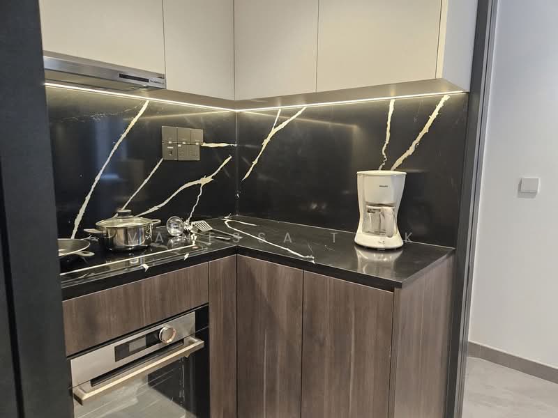 Jervois Mansion, 14 Jervois Close, 3 Bedrooms, 1,249 sqft, Condominium For Rent, by Vanessa Terk, 500136463 - Kitchen - PropertyGuru.com.sg