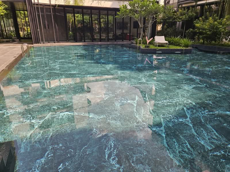 Jervois Mansion, 14 Jervois Close, 3 Bedrooms, 1,249 sqft, Condominium For Rent, by Vanessa Terk, 500136463 - Pool - PropertyGuru.com.sg