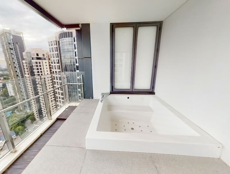 Breathtaking panoramic views /Freehold/ 4-Bed Condo, , 4 Bedrooms, 4,478 sqft, Condominium For Sale, by Homer Lau, 500136468 - Balcony - PropertyGuru.com.sg