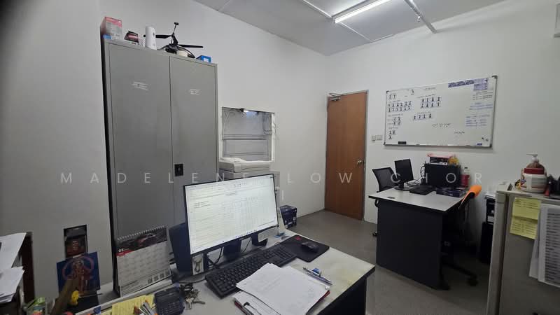 Pioneer Point, 5 Soon Lee Street, Boon Lay / Jurong / Tuas, 958 sqft, Factory / Workshop (B2) For Sale, by Madelene Low Chor Li, 500136471 - Study - CommercialGuru.com.sg