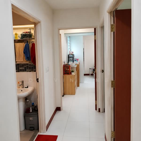 207B Punggol Place, 207B Punggol Place, 3 Bedrooms, 1,205 sqft, HDB Flat For Sale, by Delvin Ong, 500136475 - Bathroom - PropertyGuru.com.sg