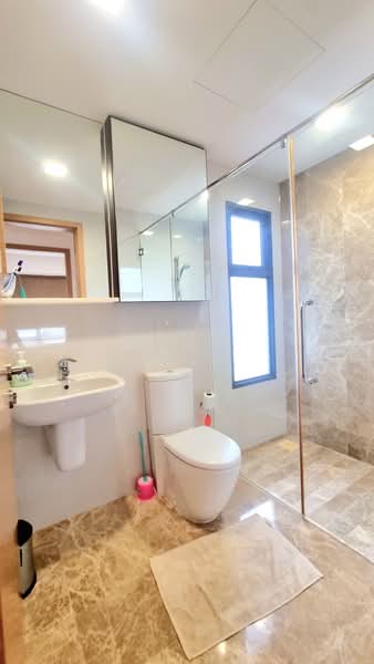 8 @ Woodleigh, 2 Woodleigh Close, 3 Bedrooms, 1,076 sqft, Condominium For Rent, by Alan Chua, 500136482 - Bathroom - PropertyGuru.com.sg