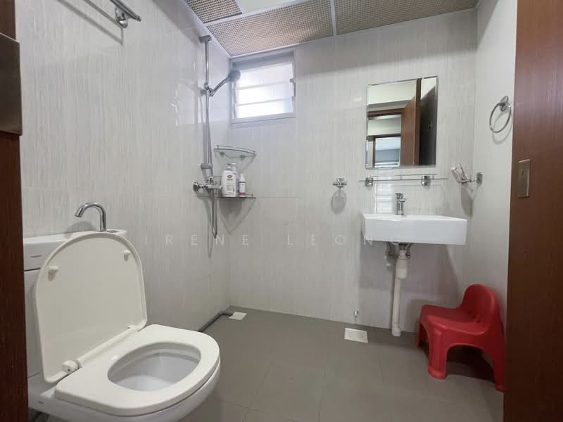 126B Canberra Street, 126B Canberra Street, 3 Bedrooms, 1,001 sqft, HDB Flat For Sale, by Irene Leong, 500136498 - Bathroom - PropertyGuru.com.sg