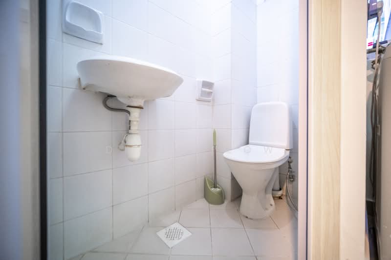 Parc Haven, 12 Lorong Limau, Room Rental, 150 sqft, Condominium For Rent, by Diana Teow, 500136504 - Bathroom - PropertyGuru.com.sg
