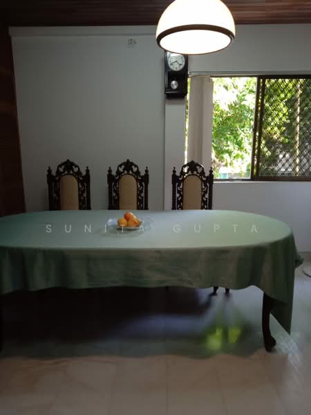 Hillview Garden Estate, 55 Jalan Dermawan, 4 Bedrooms, 5,000 sqft, Bungalow House For Sale, by Sunita Gupta, 500136505 - Dining Room - PropertyGuru.com.sg