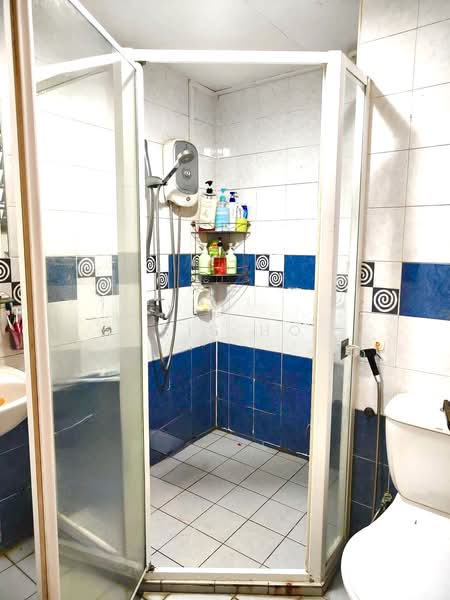 678C Jurong West Street 64, 678C Jurong West Street 64, 3 Bedrooms, 990 sqft, HDB Flat For Rent, by Iris Ho, 500136524 - Bathroom - PropertyGuru.com.sg