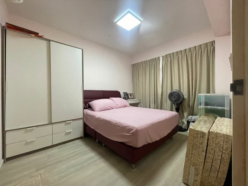 672B Yishun Avenue 4, 672B Yishun Avenue 4, 2 Bedrooms, 732 sqft, HDB Flat For Sale, by Lim Xiaowei, 500136525 - Bedroom - PropertyGuru.com.sg