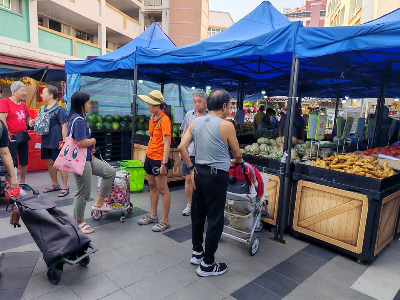 Coffeeshop stall at Bt Batok town centre, Bt Batok St 11, 150 sqft, Food & Beverage For Rent, by Ee Guan Jee, 500136536 - Heavy footfall at town centre - CommercialGuru.com.sg