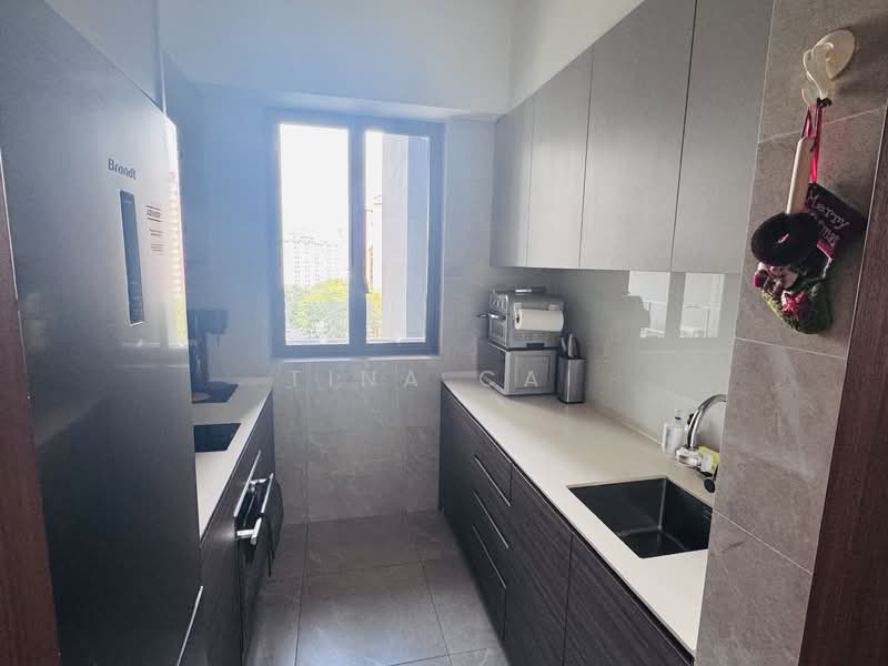 Stirling Residences, 21 Stirling Road, 2 Bedrooms, 764 sqft, Condominium For Rent, by Tina Cai, 500136547 - Kitchen - PropertyGuru.com.sg