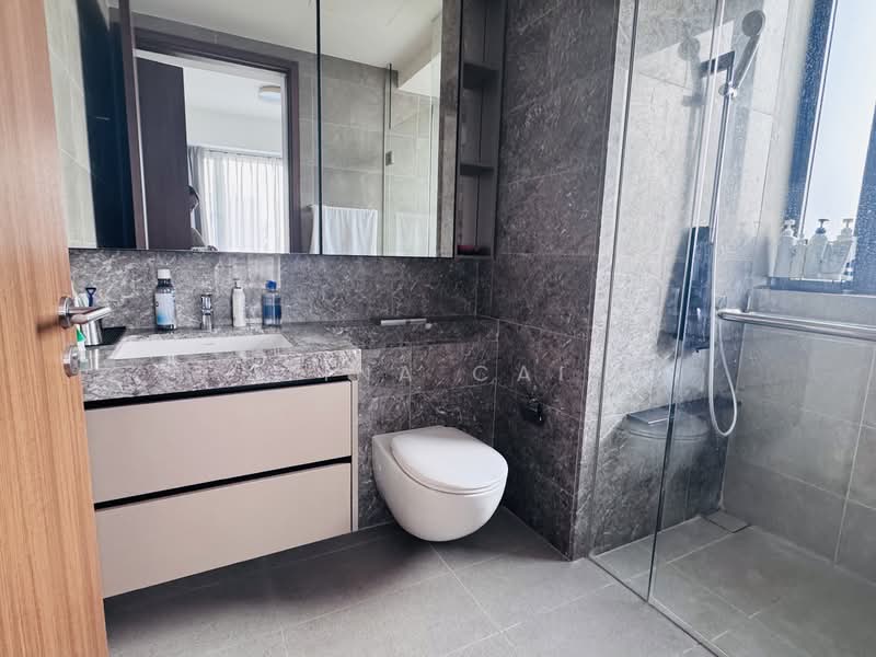 Stirling Residences, 21 Stirling Road, 2 Bedrooms, 764 sqft, Condominium For Rent, by Tina Cai, 500136547 - Bathroom - PropertyGuru.com.sg