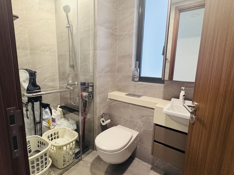 Stirling Residences, 21 Stirling Road, 2 Bedrooms, 764 sqft, Condominium For Rent, by Tina Cai, 500136547 - Bathroom - PropertyGuru.com.sg