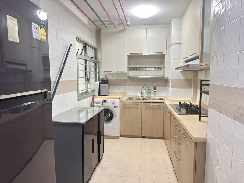 638A Punggol Drive, 638A Punggol Drive, 3 Bedrooms, 1,205 sqft, HDB Flat For Rent, by John Chen, 500136562 - Kitchen - PropertyGuru.com.sg