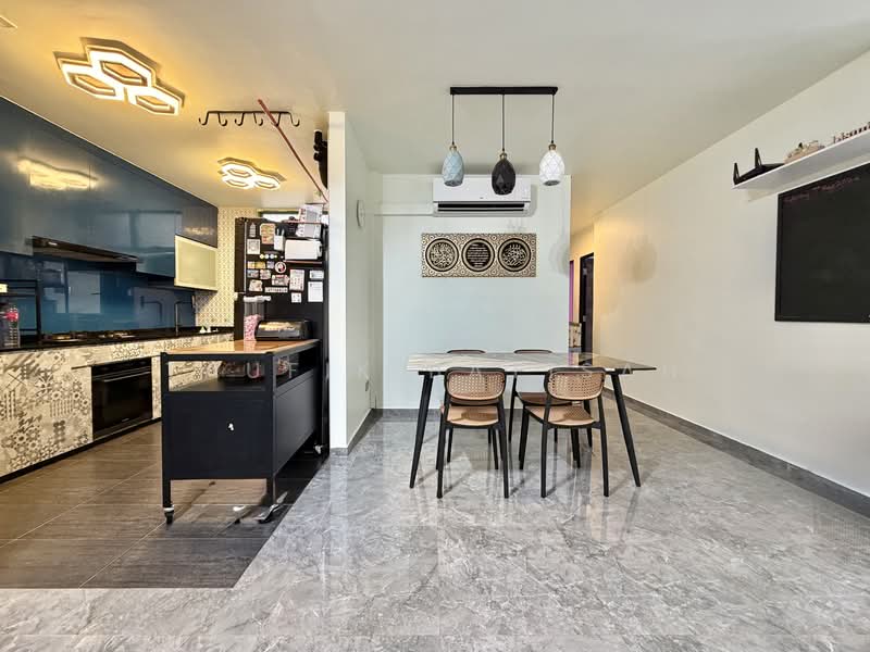 477 Segar Road, 477 Segar Road, 3 Bedrooms, 1,195 sqft, HDB Flat For Sale, by Taufik Batisah, 500136567 - Dining Area - PropertyGuru.com.sg