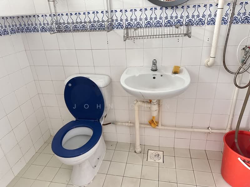 655 Jalan Tenaga, 655 Jalan Tenaga, Room Rental, 120 sqft, HDB Flat For Rent, by John Chen, 500136569 - Bathroom - PropertyGuru.com.sg
