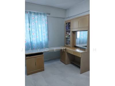 For Rent - 711 Hougang Avenue 2