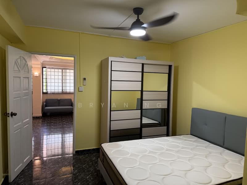 423 Choa Chu Kang Avenue 4, 423 Choa Chu Kang Avenue 4, 3 Bedrooms, 1,119 sqft, HDB Flat For Rent, by Bryan Ng, 500136580 - Bedroom - PropertyGuru.com.sg