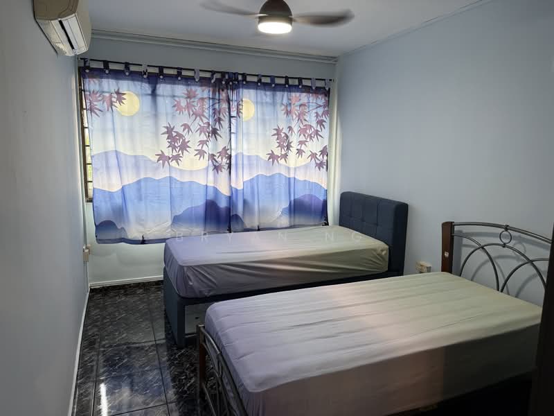 423 Choa Chu Kang Avenue 4, 423 Choa Chu Kang Avenue 4, 3 Bedrooms, 1,119 sqft, HDB Flat For Rent, by Bryan Ng, 500136580 - Bedroom - PropertyGuru.com.sg