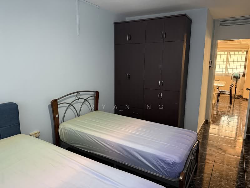 423 Choa Chu Kang Avenue 4, 423 Choa Chu Kang Avenue 4, 3 Bedrooms, 1,119 sqft, HDB Flat For Rent, by Bryan Ng, 500136580 - Bedroom - PropertyGuru.com.sg