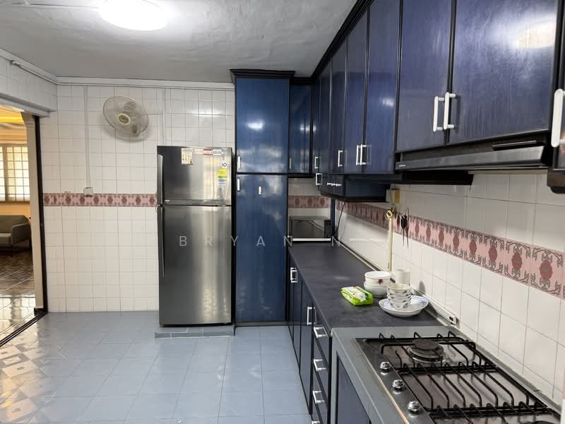 423 Choa Chu Kang Avenue 4, 423 Choa Chu Kang Avenue 4, 3 Bedrooms, 1,119 sqft, HDB Flat For Rent, by Bryan Ng, 500136580 - Kitchen - PropertyGuru.com.sg