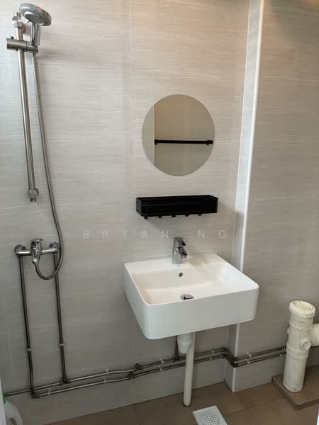 423 Choa Chu Kang Avenue 4, 423 Choa Chu Kang Avenue 4, 3 Bedrooms, 1,119 sqft, HDB Flat For Rent, by Bryan Ng, 500136580 - Bathroom - PropertyGuru.com.sg