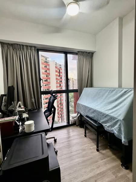 Riverfront Residences, 53 Hougang Avenue 7, 3 Bedrooms, 915 sqft, Condominium For Sale, by Nora Seah, 500136585 - Study - PropertyGuru.com.sg