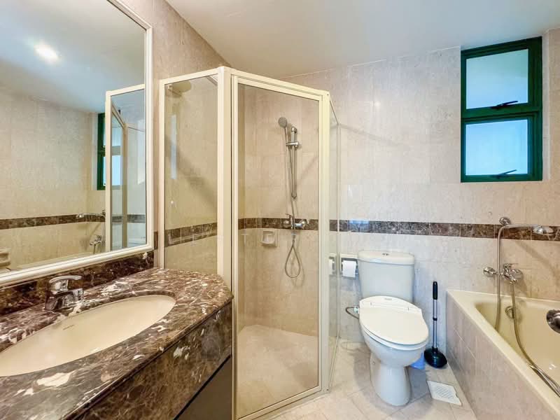 The Bencoolen, 180 Bencoolen Street, 2 Bedrooms, 851 sqft, Apartment For Sale, by Lester Ng, 500136589 - Bathroom - PropertyGuru.com.sg