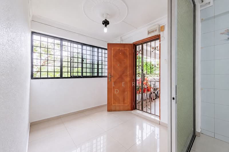 755 Yishun Street 72, 755 Yishun Street 72, 3 Bedrooms, 1,313 sqft, HDB Flat For Sale, by ADNIX LIU, 500136599 - Entrance - PropertyGuru.com.sg