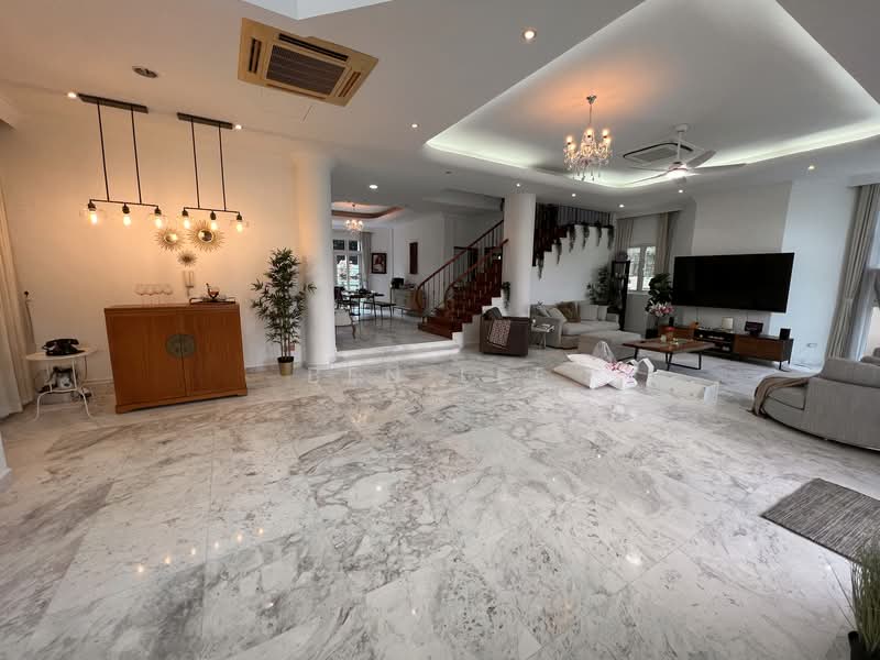 Cheap and huge Faber park grove walk bungalow 6 bedroom 5000sqft, Faber walk, 6 Bedrooms, 5,000 sqft, Bungalow House For Rent, by Ben Lee, 500136619 - Living Room - PropertyGuru.com.sg